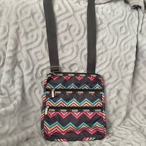 NWOT LeSportsac Classic Kylie crossbody